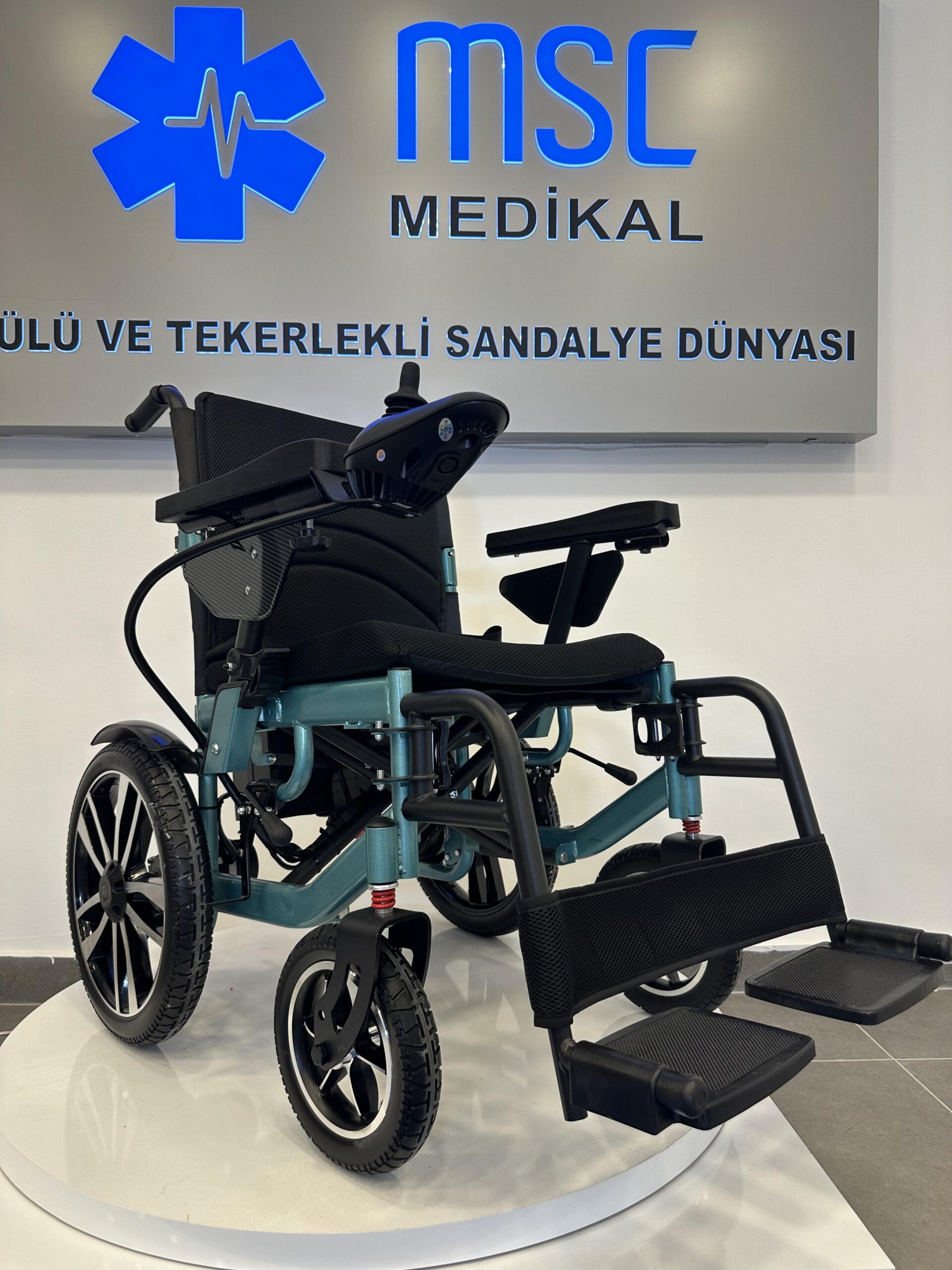 Freely AS140 Akülü Tekerlekli Sandalye
