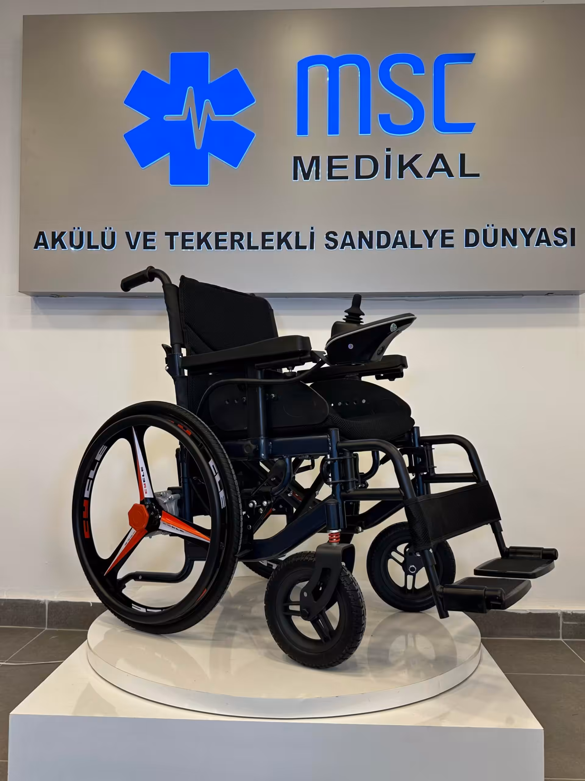 Freely As160 Geniş Akülü Tekerlekli Sandalye