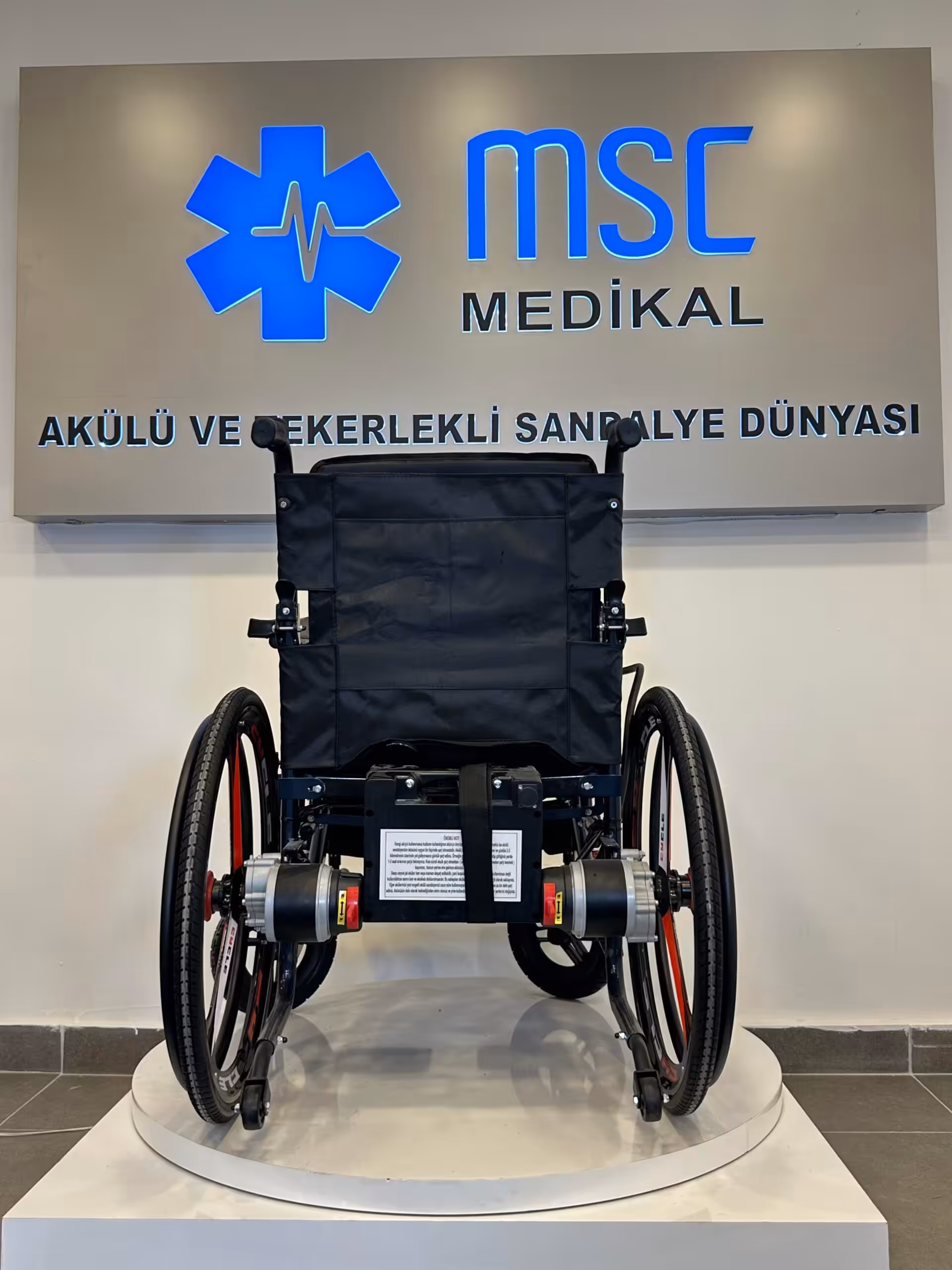 Freely As160 Geniş Akülü Tekerlekli Sandalye