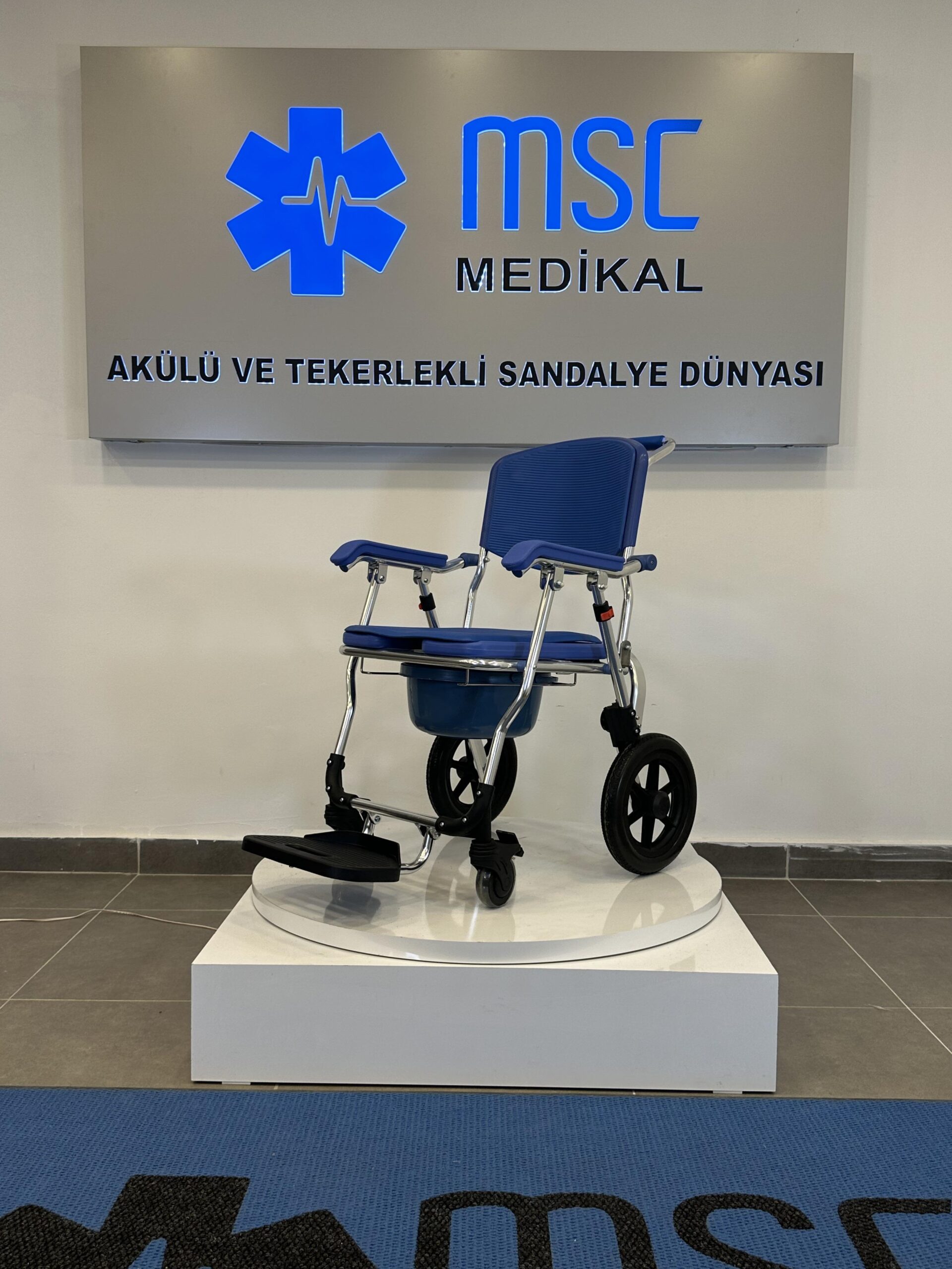 Golfi G551 Alüminyum Klozetli Banyo Sandalyesi