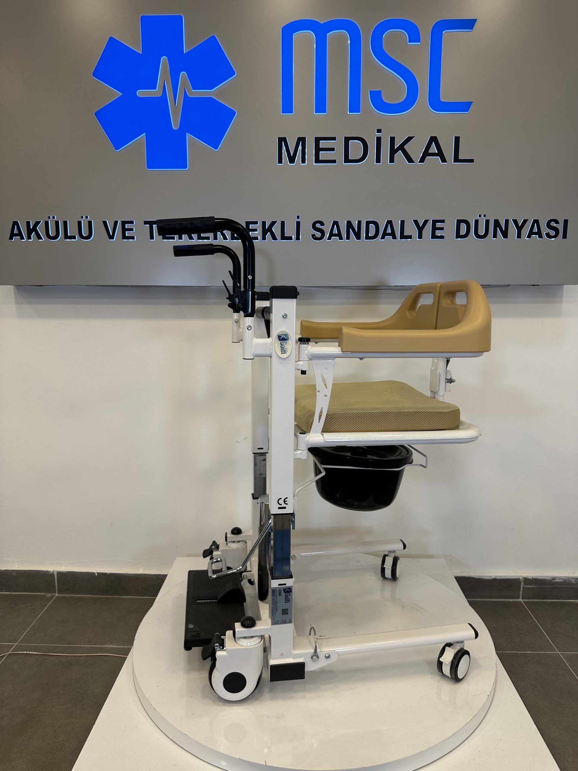 Golfi G560 Hidrolik Klozetli Transfer Sandalyesi