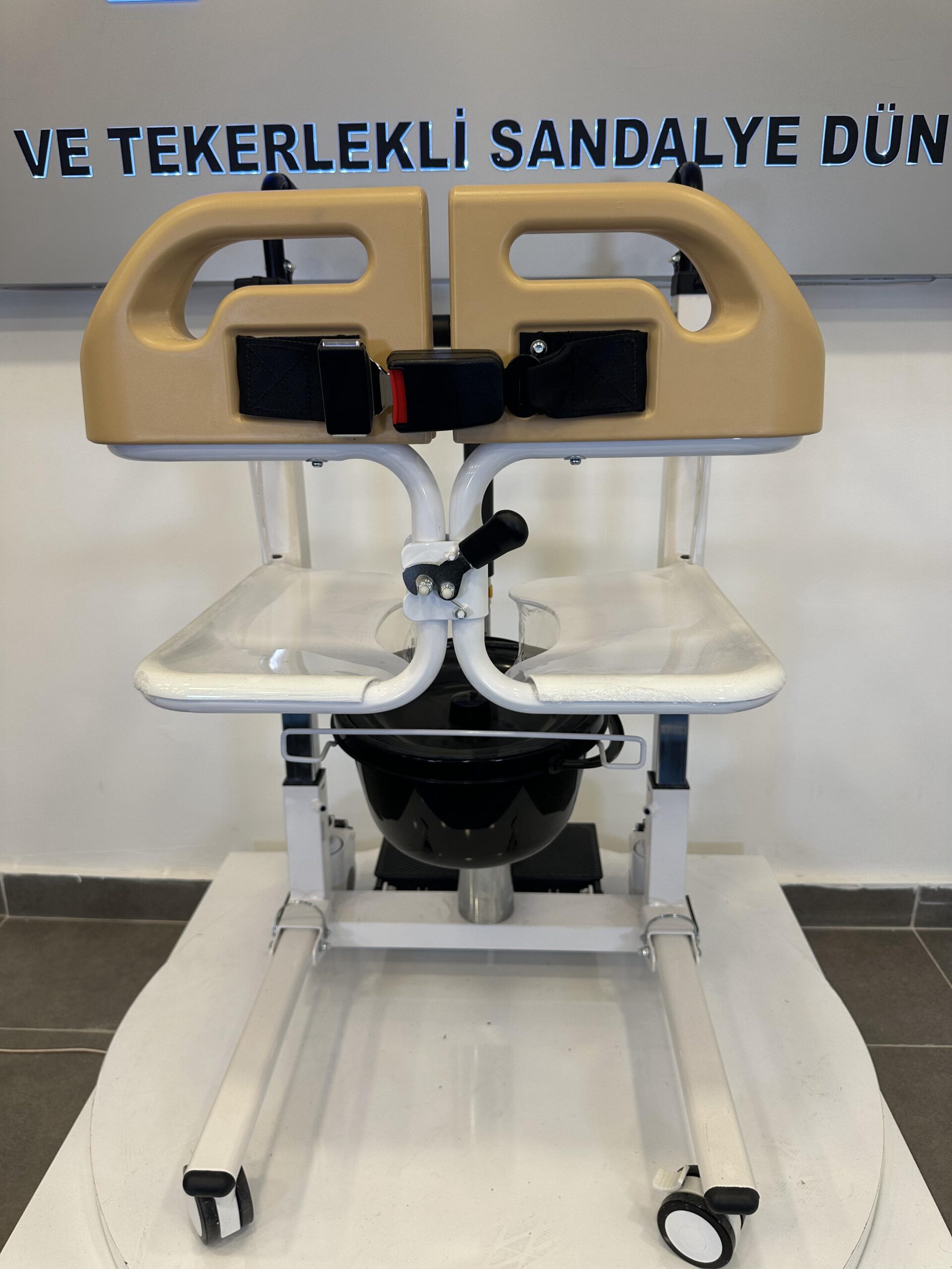 Golfi G560 Hidrolik Klozetli Transfer Sandalyesi