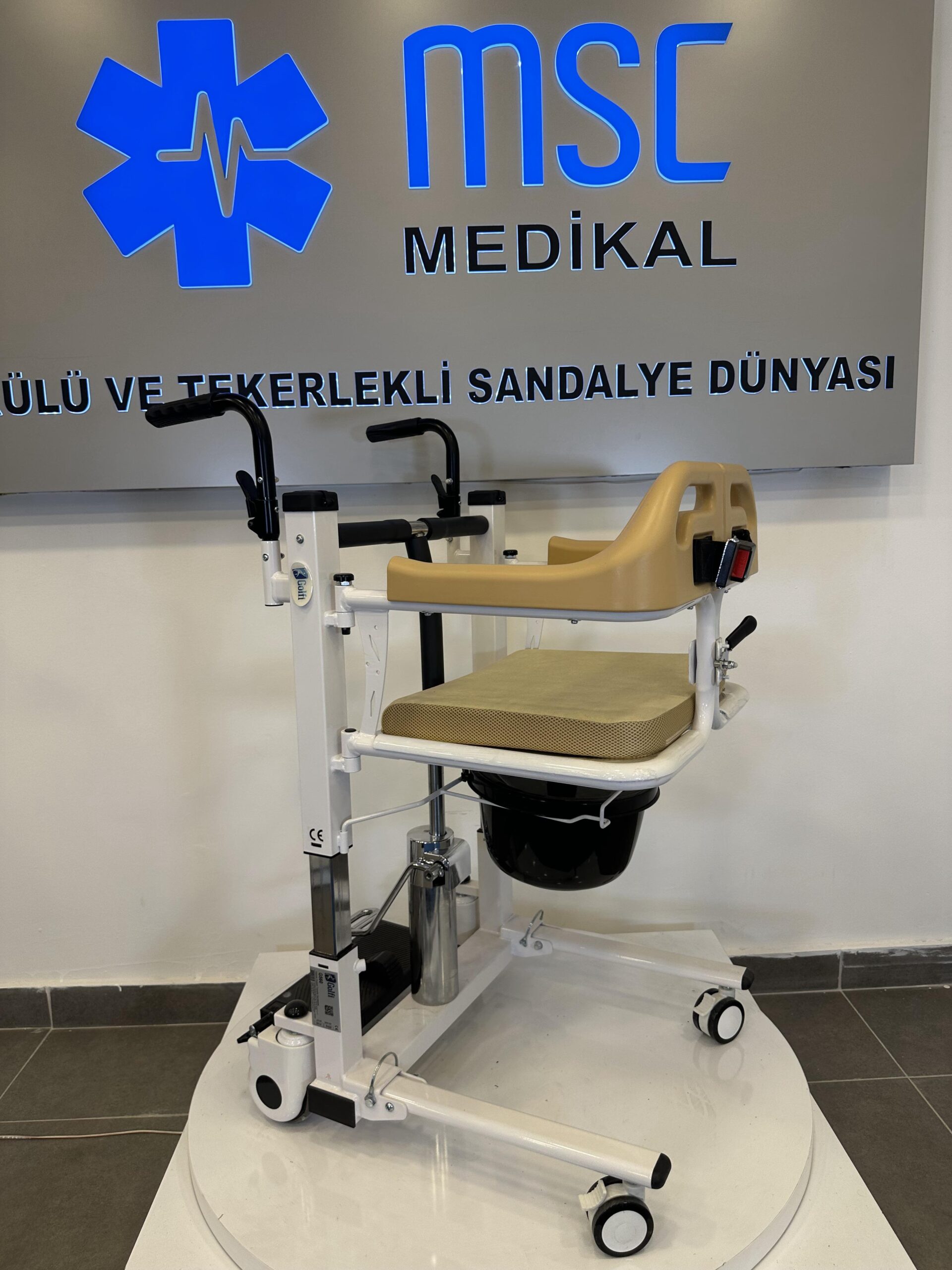 Golfi Tuvaletli Transfer Sandalyesi