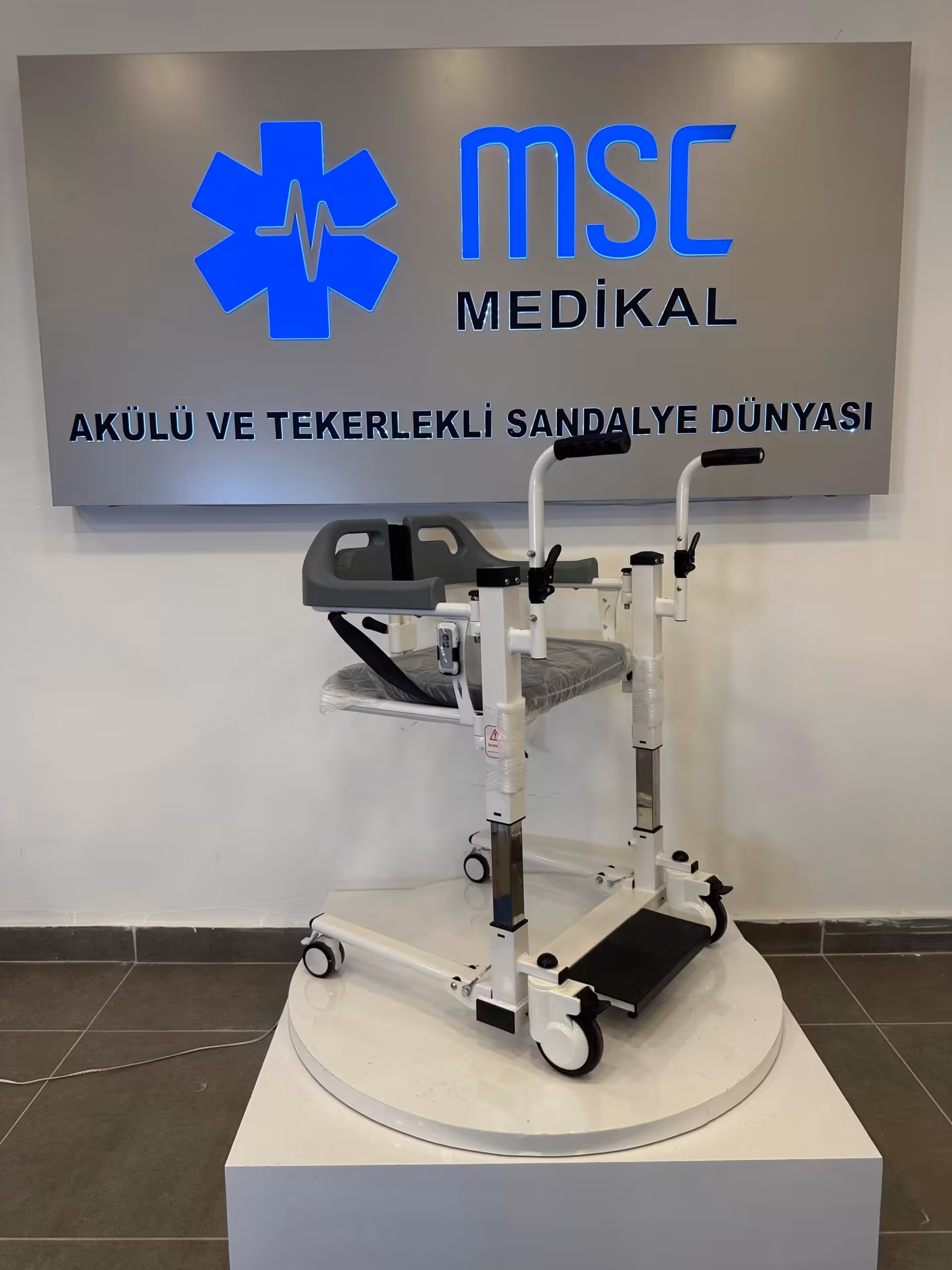 Tuvaletli Transfer Sandalyesi