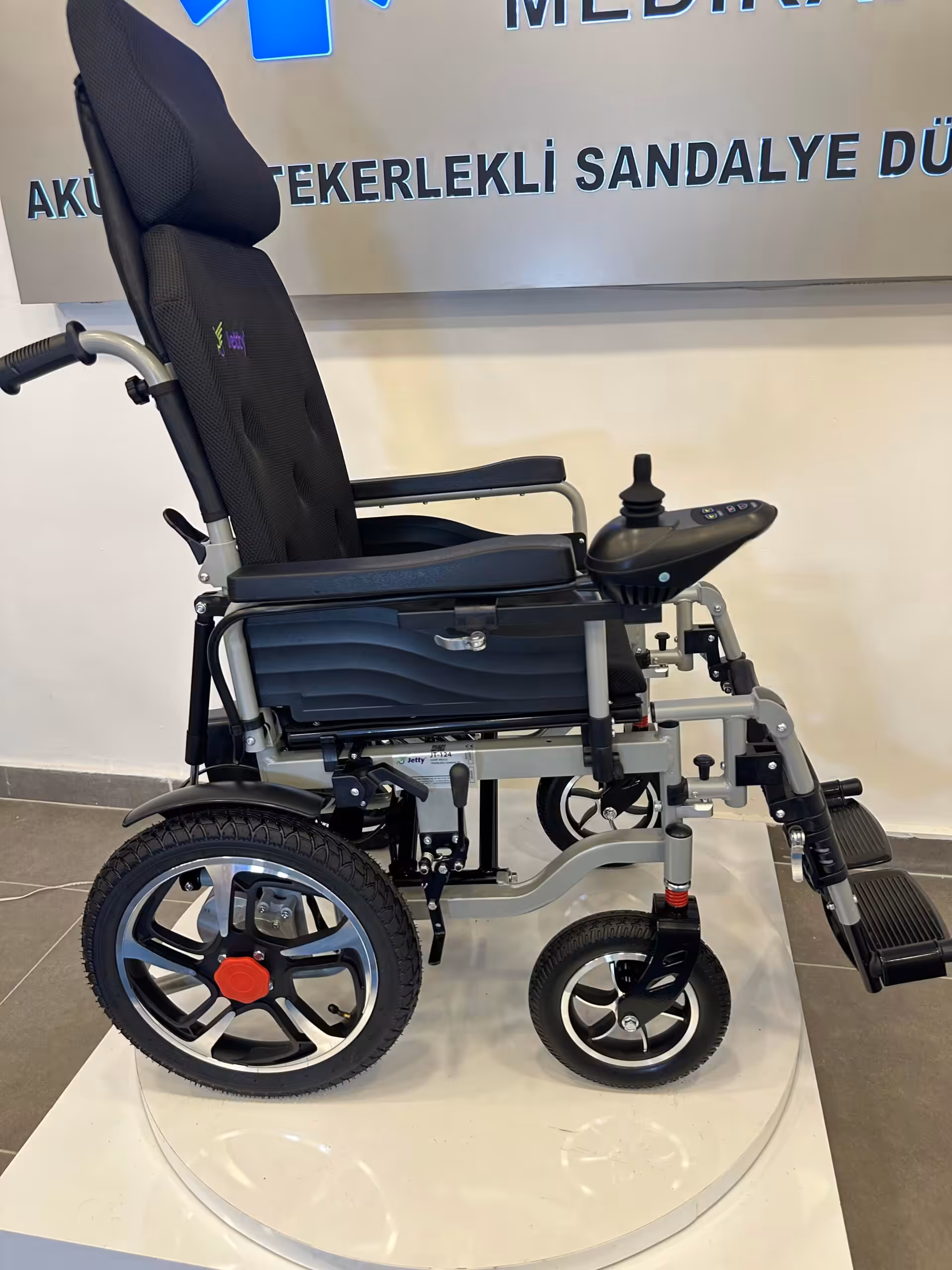 Jetty JT 124 Katlanabilir Elektrikli Engelli Arabası Sırtı Yatar